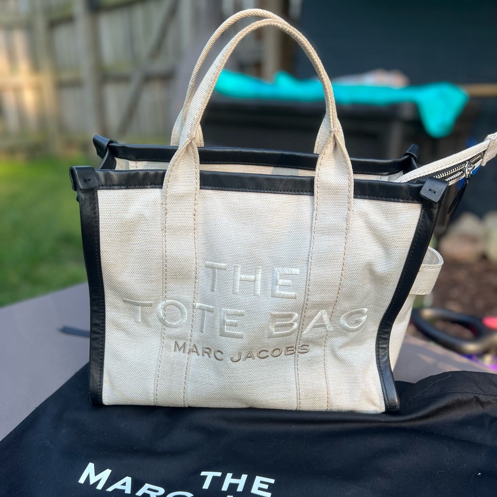 The Mark Jacobs Medium Tote Bag